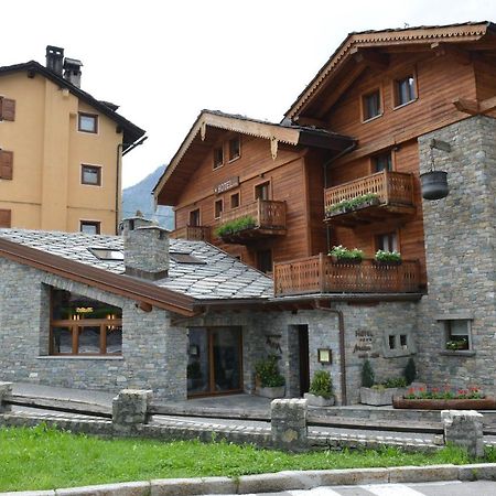 Hotel Maison Saint Jean Courmayeur Eksteriør bilde